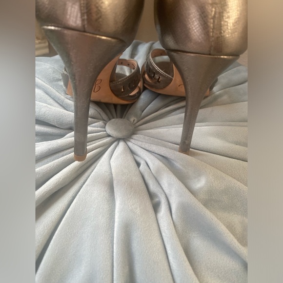 🎀 Joie Metallic Palladium Ankle Strap leather Heels size 47 fits 6.5 & 7 - Picture 9 of 10